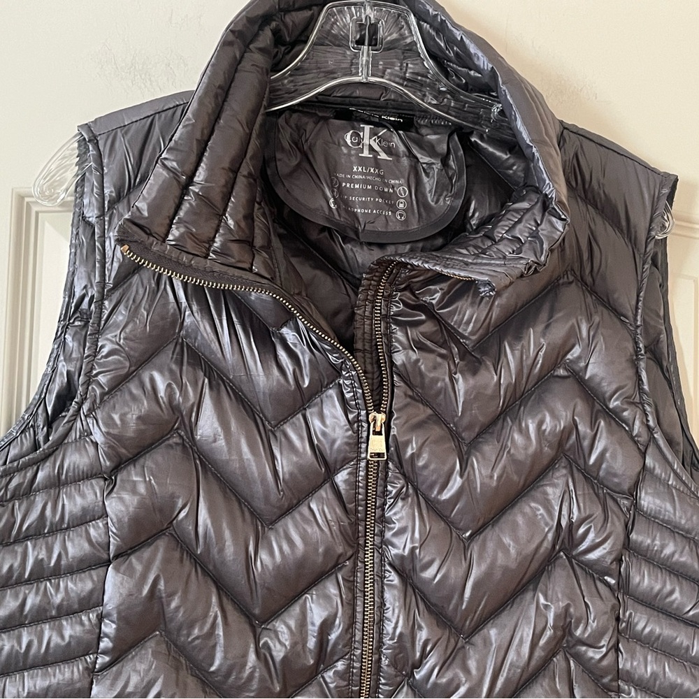 Calvin Klein Women's Metallic Gray Quilted Premium Down Vest Size XXL - Picture 9 of 15